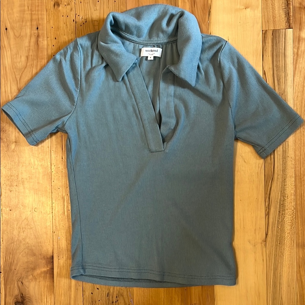 Francesca's Collections Ribbed Polo Top in Sage Green